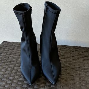 Siren Pointed Toe Bootie
